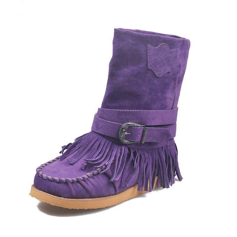 Victoria – Fashionable Women's Boots with Fringe and Buckle