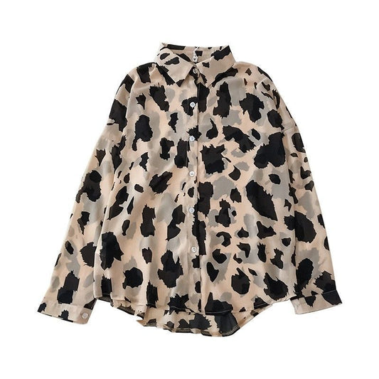 Conrad – Simple Hong Kong Style Shirt with Leopard Print