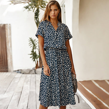 Alison – Short Dress with Wave Dot Pattern and Collar