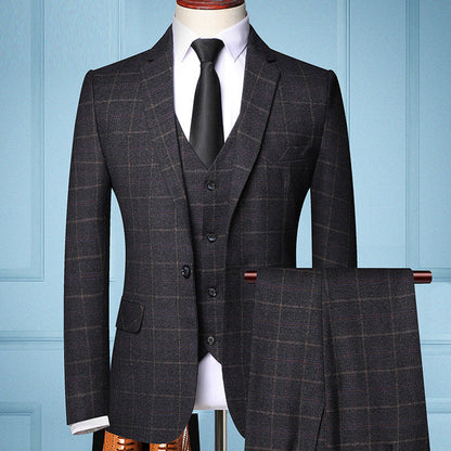 Stephen – Three-Piece Men's Suit with Plaid Pattern