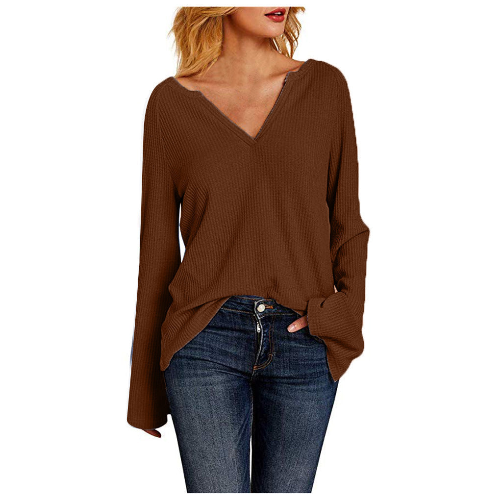 Sophie – Women's T-Shirt with Bell Sleeves and V-Neck