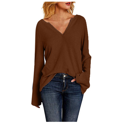 Sophie – Women's T-Shirt with Bell Sleeves and V-Neck