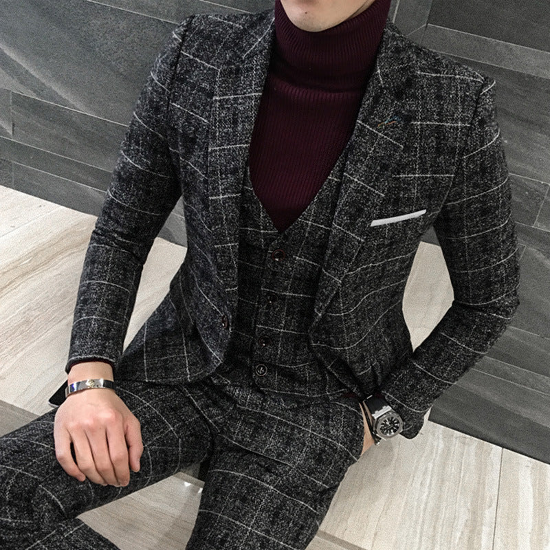 Kevin – Slim Fit Suits with Check Pattern