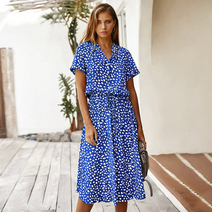 Alison – Short Dress with Wave Dot Pattern and Collar