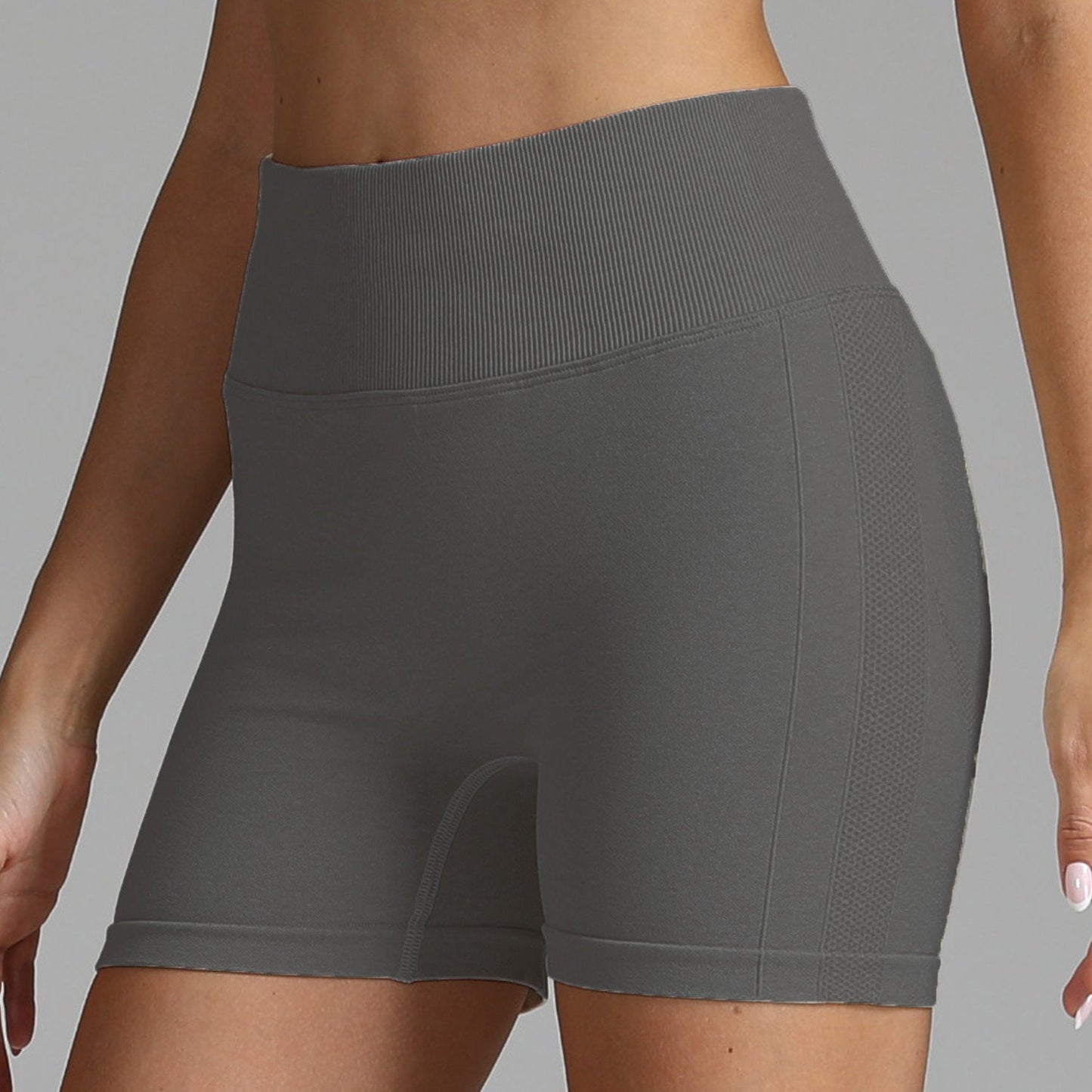 Elizabeth – Seamless Women's Yoga Shorts with High Waist and Hip Sculpting Design