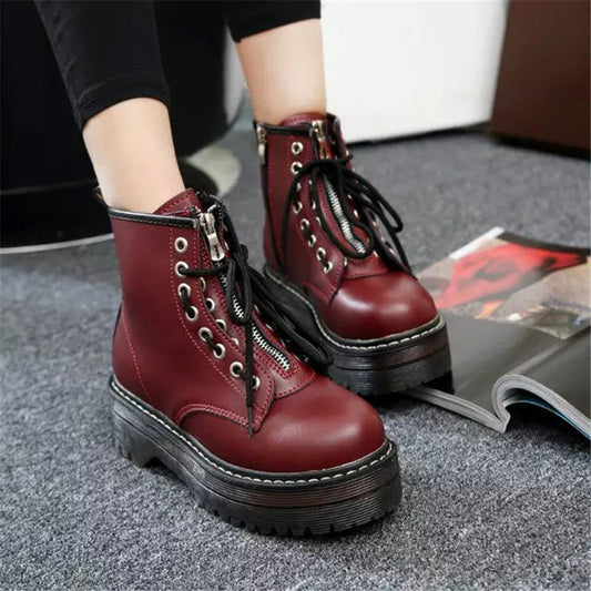 Wendy – Fashionable Women's Boots with Round Toe and Lacing