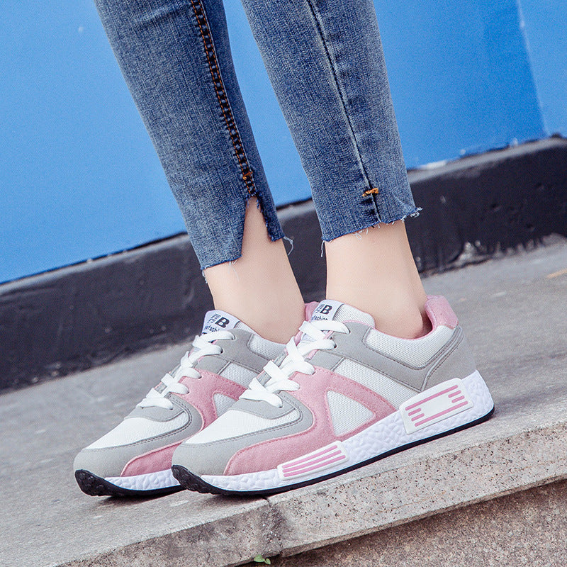 Emily – Trendy Sneakers