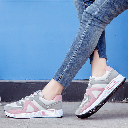 Emily – Trendy Sneakers