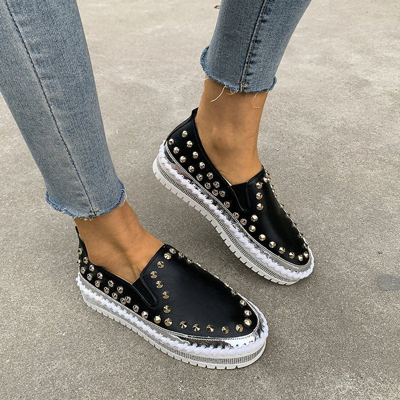 Faith – Flat Sneakers with Studs