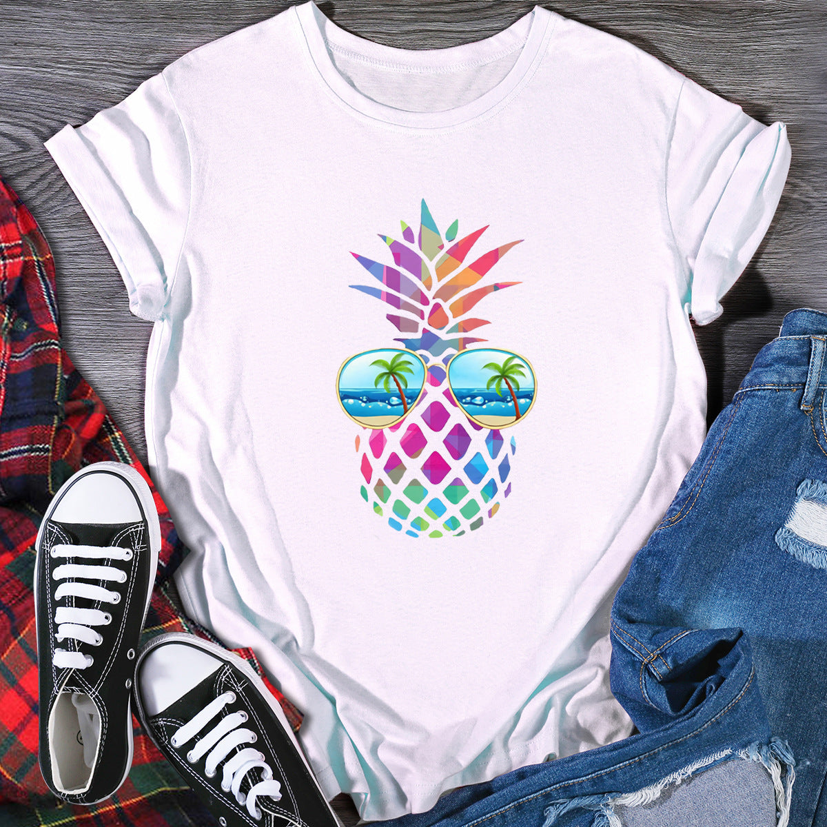 Judith – Women's T-Shirt with Eye Pineapple Design