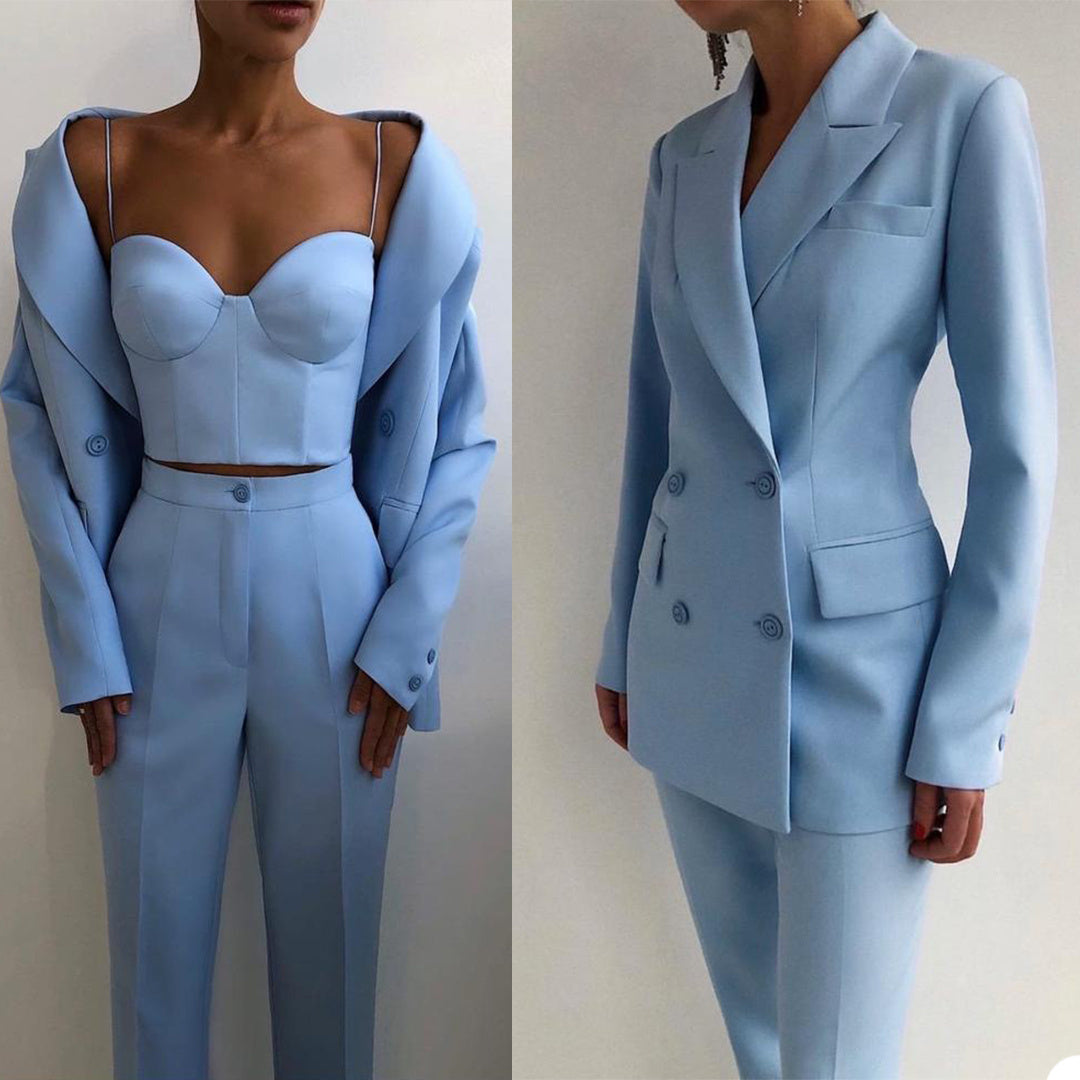 Diana – Women's Suit with Notched Lapel and Double-Breasted Design