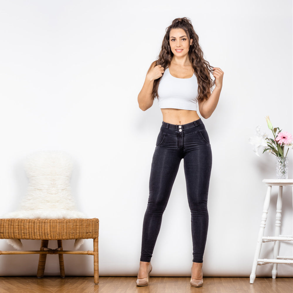 Rachel – Booty Lifting Yoga Pants for Women in Black