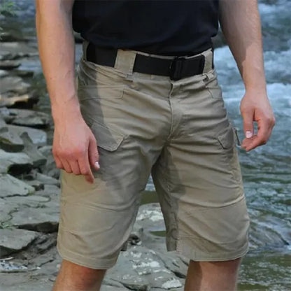 Chris – Multi-Pocket Shorts with Free Belt