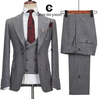 Ronnie – Elegant Men's Suit for Weddings