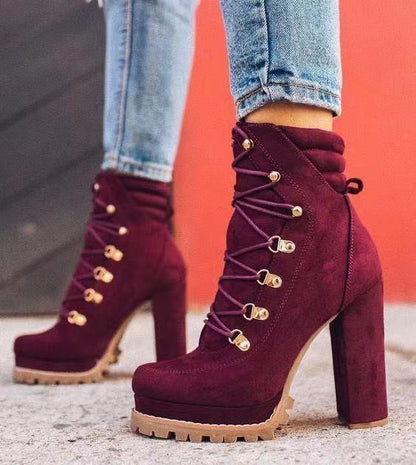 Jessica – Fashionable Ankle Boots with Round Toe and Laces