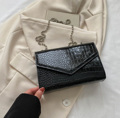 Brenda – Elegant and Fashionable Handbag