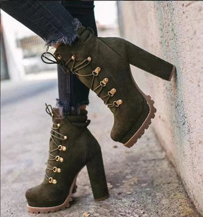 Jessica – Fashionable Ankle Boots with Round Toe and Laces