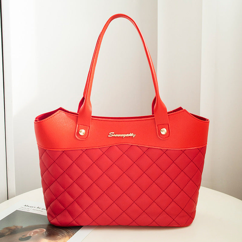 Heidi – Rhombus Handbag with Fashionable Check Pattern