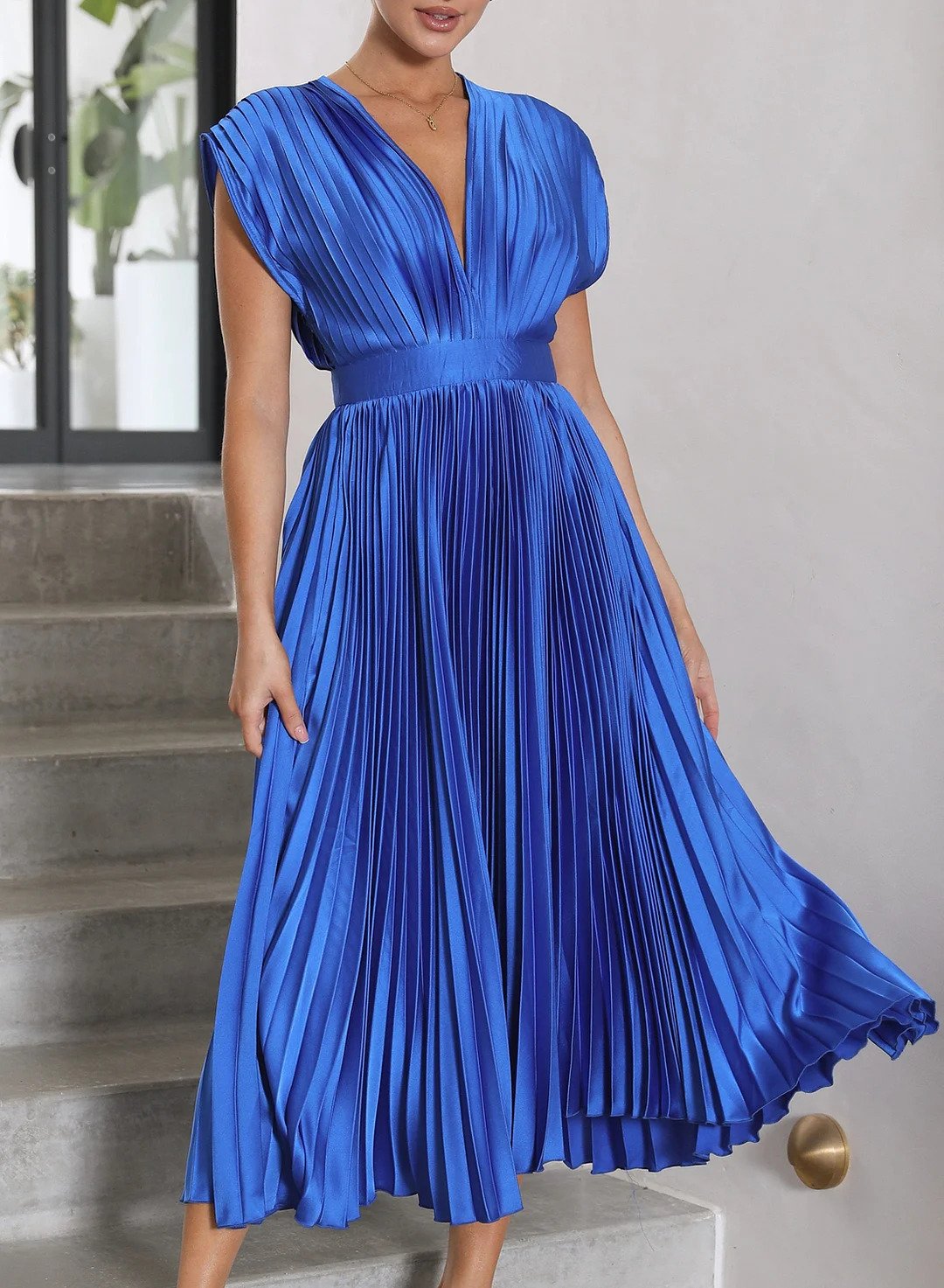 Kathryn – Pleated Dress with V-Neck