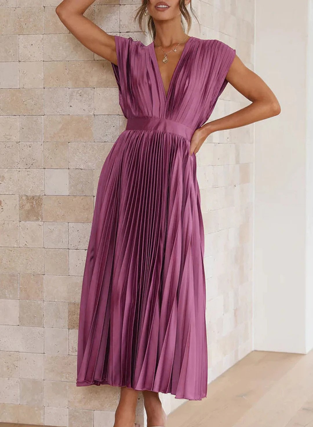 Kathryn – Pleated Dress with V-Neck