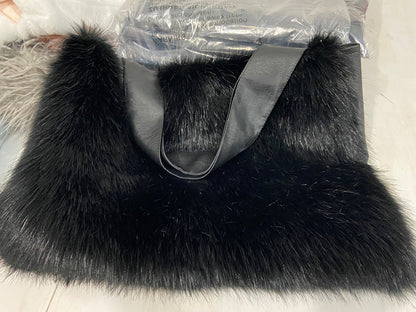 Marie – Large Women's Bag in Premium Vegan Faux Fur